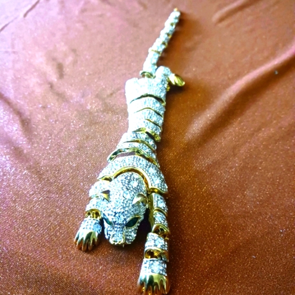 Elegant Vintage Gold and Silver Reptile Pendant